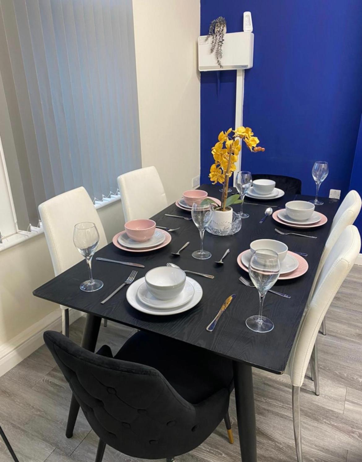 Betty's Apartment- Metres From Train Station Apartamento Harrogate