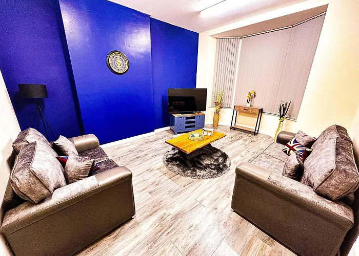 Betty\'S Apartment- Metres From Train Station